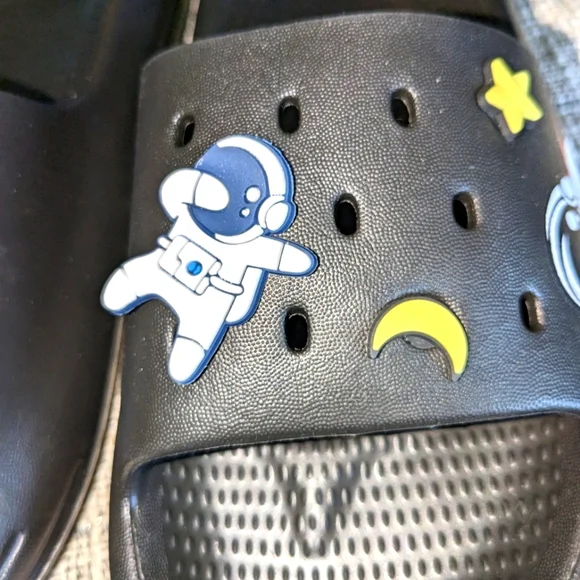 CERYTHRINA Black Slide Sandals Anti-Slip Pillow Slippers Ultra Light Space theme - Picture 6 of 7